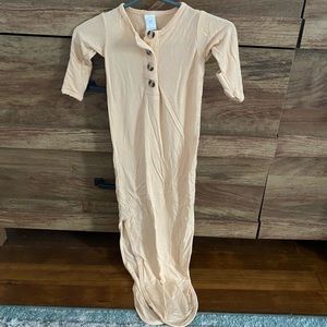 Lou Lou knotted gown